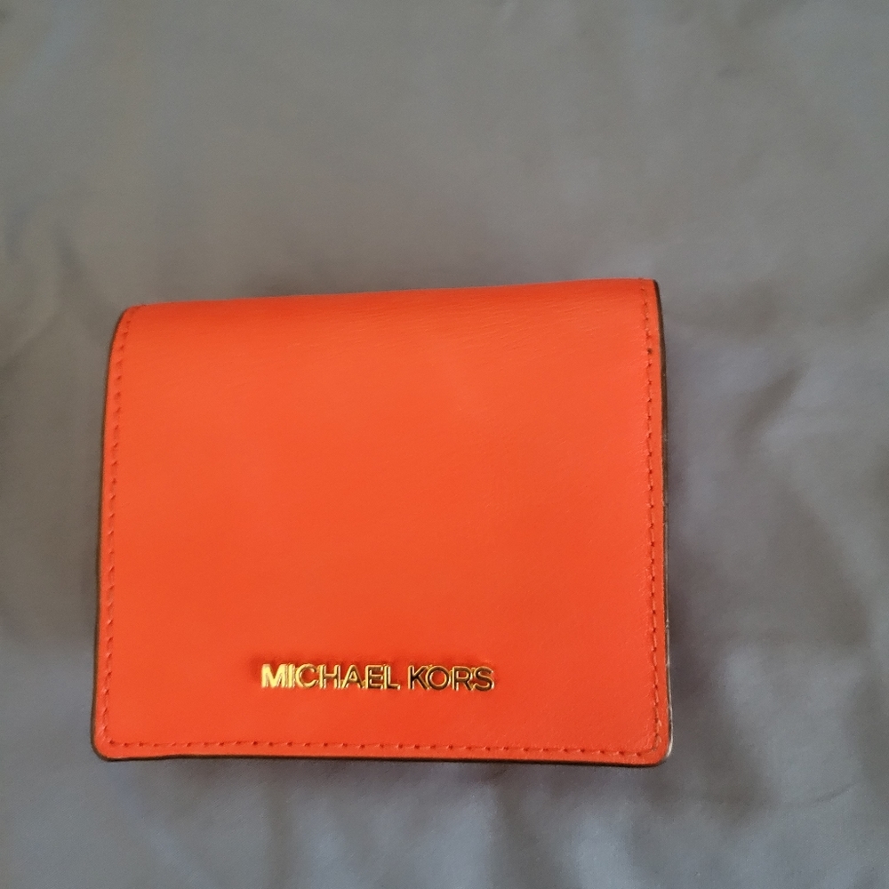Michael kors wallet